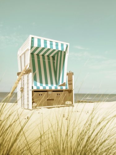 Strandszék a tengerparton poszter, fotótapéta, Vlies  (184x254 cm, álló)
