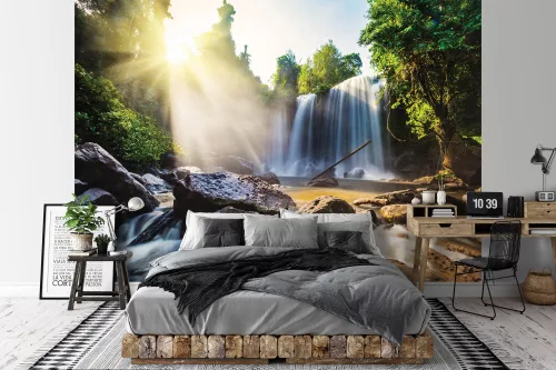 Napsugarak a vízesésnél poszter, fotótapéta