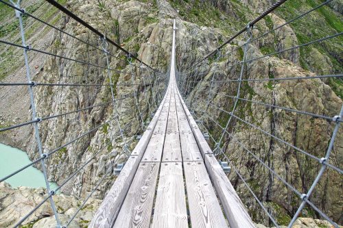Vlies Fotótapéta - Trift bridge - 375x250 cm