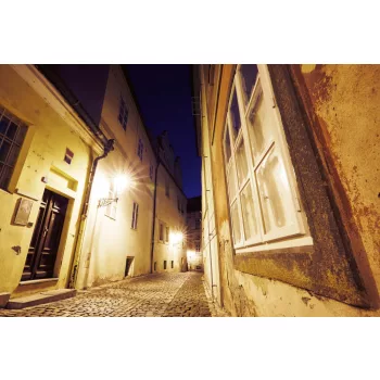 Vlies Fotótapéta - Empty street in Prague - 375x250 cm