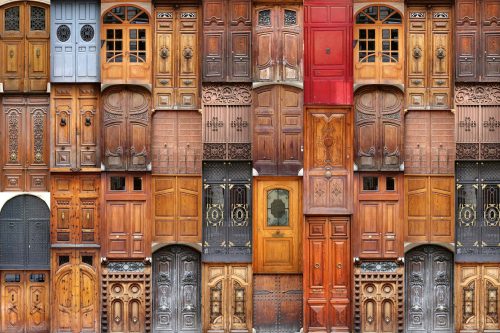 Vlies Fotótapéta - Doors from Valencia - 375x250 cm