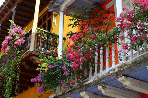 Vlies Fotótapéta - Balcony with flowers - 375x250 cm