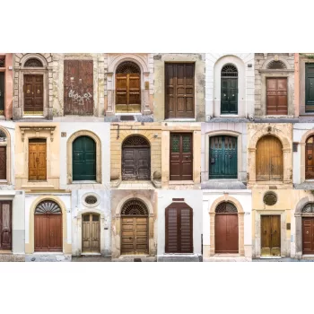   Vlies Fotótapéta - Photos of doors of the old  - 375x250 cm