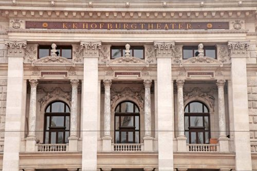 Vlies Fotótapéta - Detail of the Hofburgtheater  - 375x250 cm