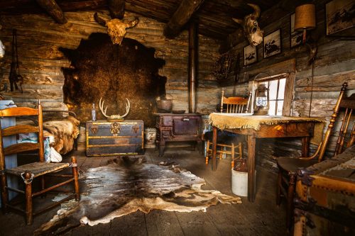 Vlies Fotótapéta - Wild west cabin interior  - 375x250 cm