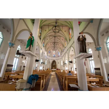   Vlies Fotótapéta - Church of Our Lady of Lourdes, Singapore - 375x250 cm