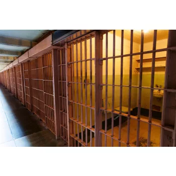 Vlies Fotótapéta - American old prison cells - 375x250 cm