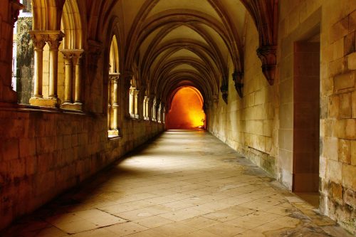 Vlies Fotótapéta - Alcobaca cloister - 375x250 cm