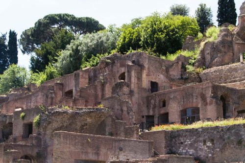Vlies Fotótapéta - Roman ruins - 375x250 cm