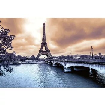   Vlies Fotótapéta - Eiffel Tower in Rainy Paris - 375x250 cm