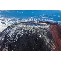 Vlies Fotótapéta - Crater of volcano - 375x250 cm