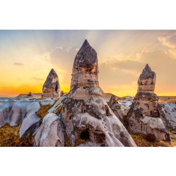 Vlies Fotótapéta - Rock in sunset - 375x250 cm