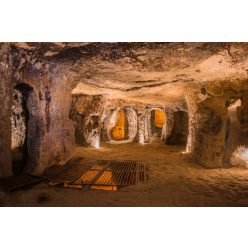 Vlies Fotótapéta - Underground cave city  - 375x250 cm