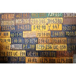   Vlies Fotótapéta - Old New York License Plates - 375x250 cm