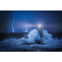 Vlies Fotótapéta - Lighthouse in storm - 375x250 cm