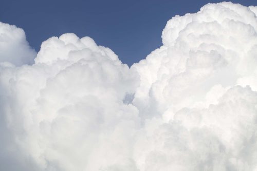 Vlies Fotótapéta - Huge cloud - 375x250 cm