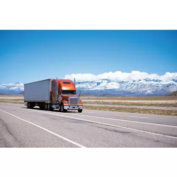 Vlies Fotótapéta - Semi truck - 375x250 cm