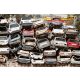 Vlies Fotótapéta - Dump cars wall - 375x250 cm