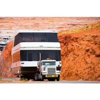 Vlies Fotótapéta - Oversize load - 375x250 cm