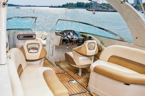 Vlies Fotótapéta - Interior of luxury yacht - 375x250 cm