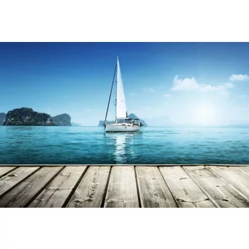 Vlies Fotótapéta - Yacht and wooden platform - 375x250 cm