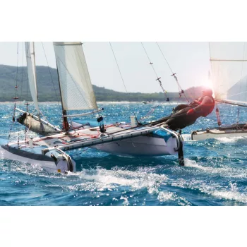Vlies Fotótapéta - Catamaran in regatta - 375x250 cm