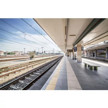 Vlies Fotótapéta - Train station platform - 375x250 cm