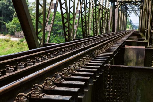 Vlies Fotótapéta - Metal railway bridge - 375x250 cm