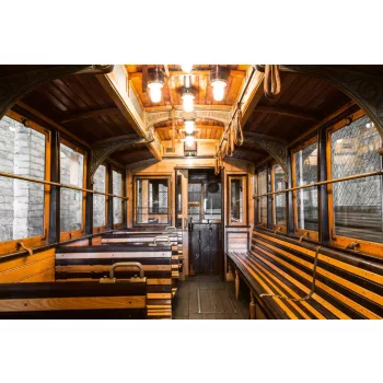 Vlies Fotótapéta - An old tram interior - 375x250 cm