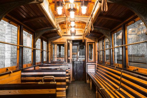 Vlies Fotótapéta - An old tram interior - 375x250 cm