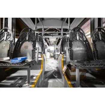 Vlies Fotótapéta - Bus disassembled - 375x250 cm