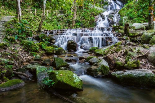 Vlies Fotótapéta - Beautiful waterfall - 375x250 cm