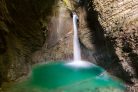 Vlies Fotótapéta - Kozjak waterfall - 375x250 cm