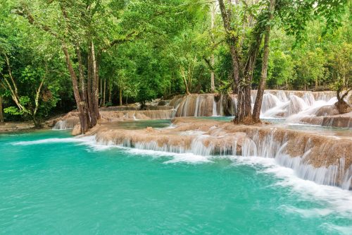 Vlies Fotótapéta - Cascade waterfall - 375x250 cm