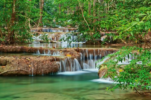 Vlies Fotótapéta - Waterfall in Thailand - 375x250 cm