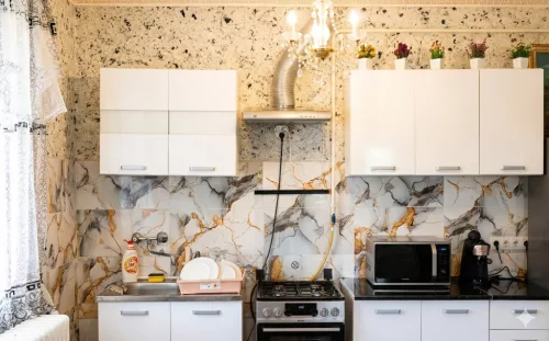 Öntapadós PVC csempepanel, 4db-os csomag, világos-sárgásbarna márvány, 30 x 60 cm