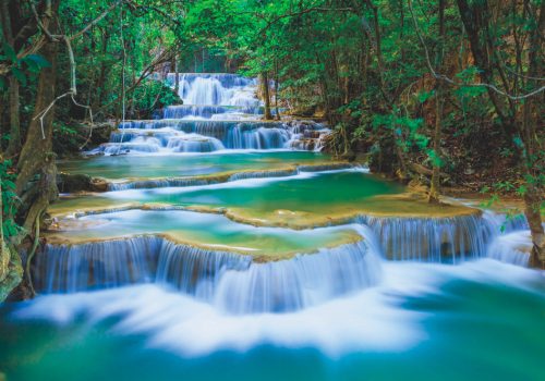 Fotótapéta  Deep Forest Waterfall, 416 x 254 cm