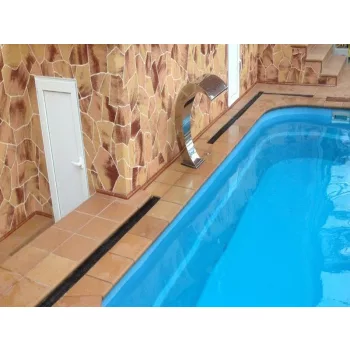 Falburkolat, falpanel